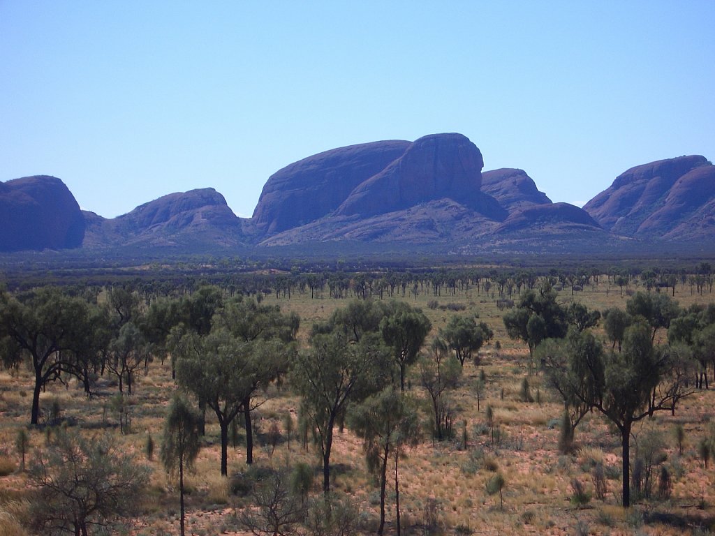 Kata Tjuta ("Many heads")