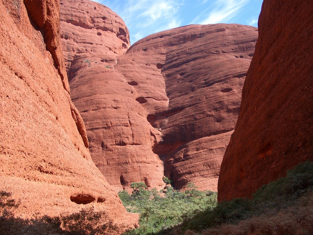 Kata Tjuta: View from Karu Lookout (West)