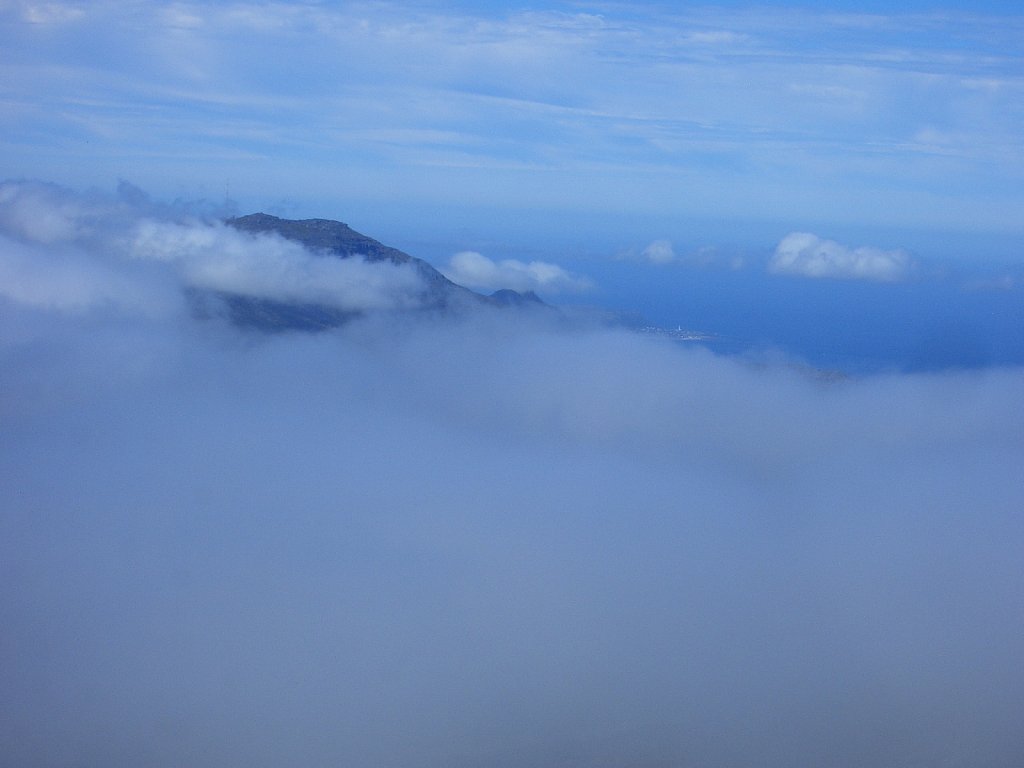 Table Mountain: Within a few moments clouds form and disappear just as quickly