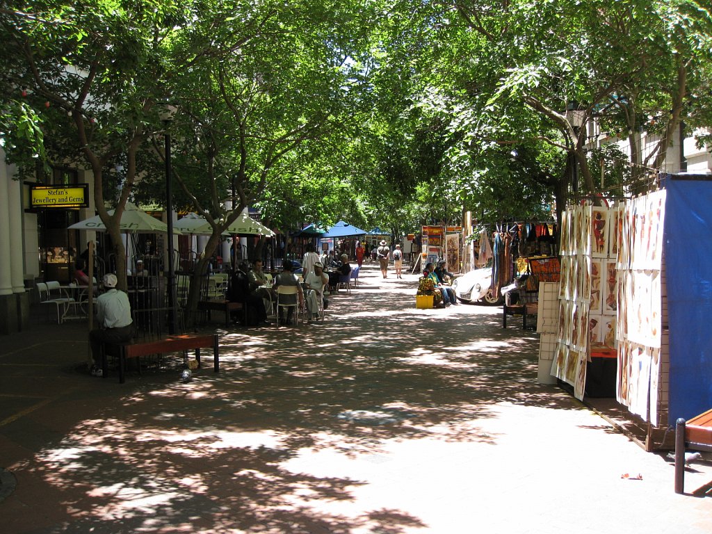 Cape Town: St George's Mall 