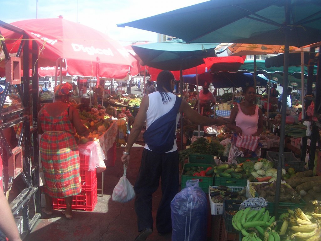 Market in Pointe-à-Pitre