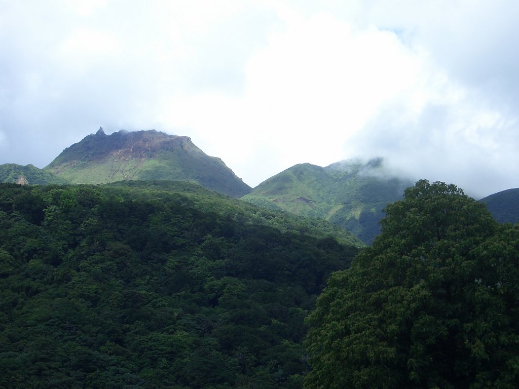 On the hike to "Le Bassin Bleu"