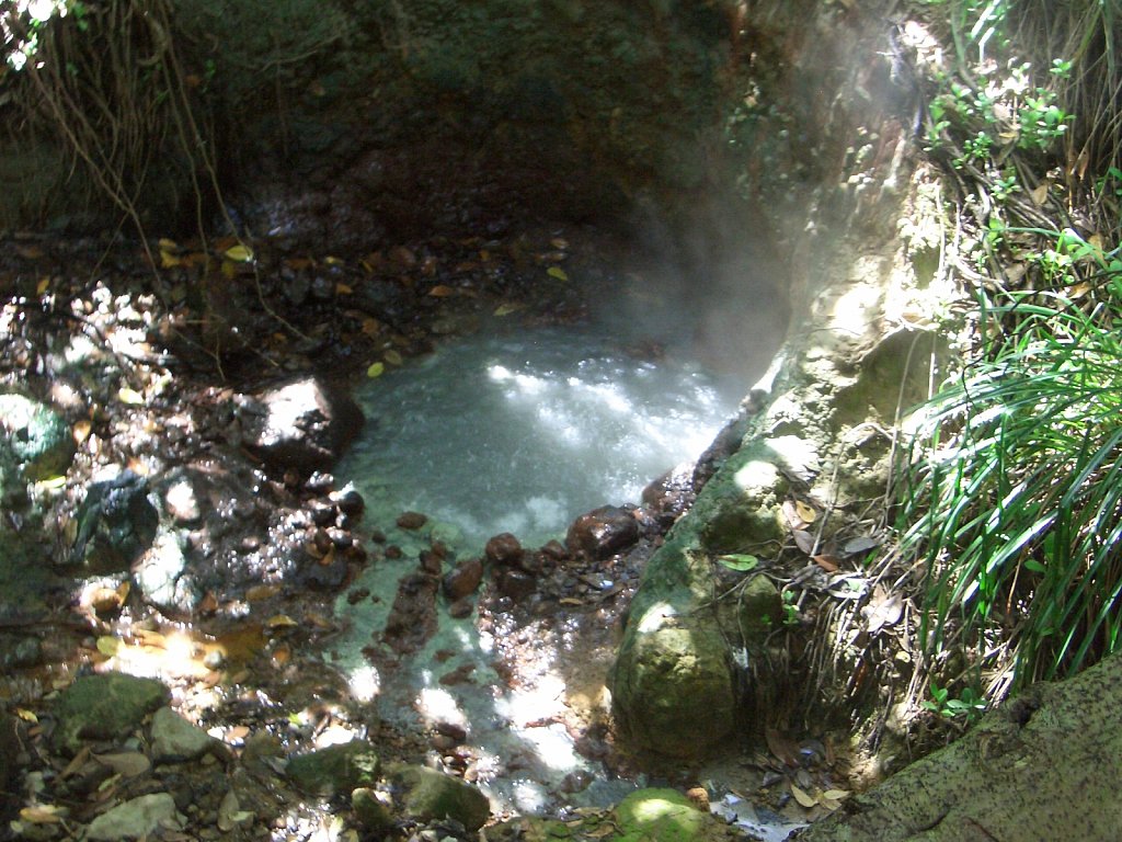 Vulcanic spring near Laudat
