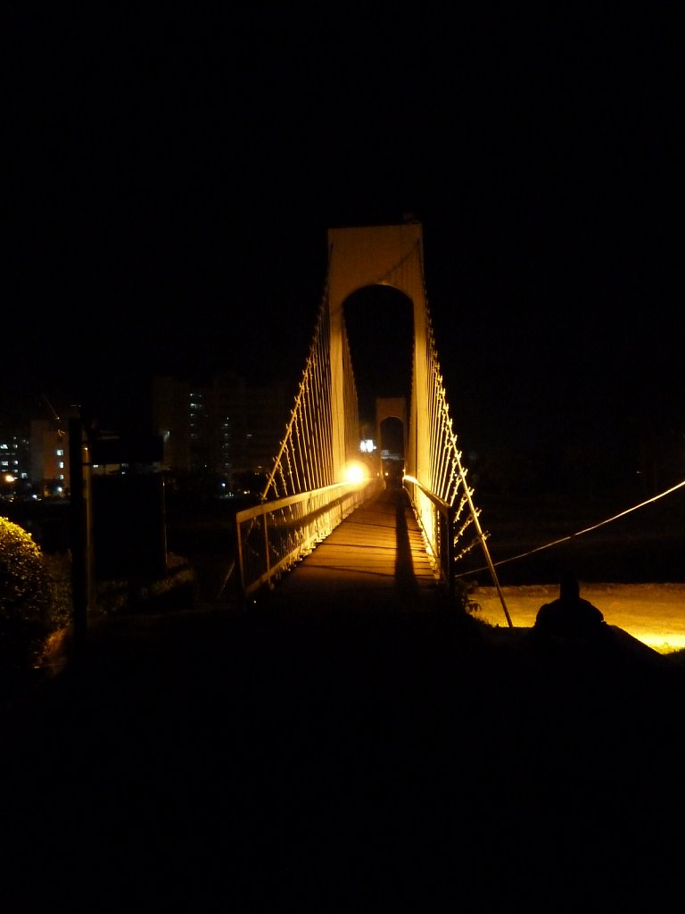 Bridge at Nong Prajak Park at night