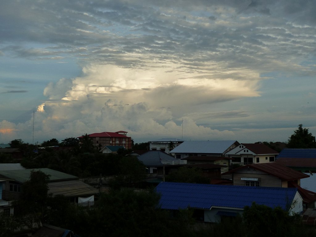 Upcoming thunderstorm