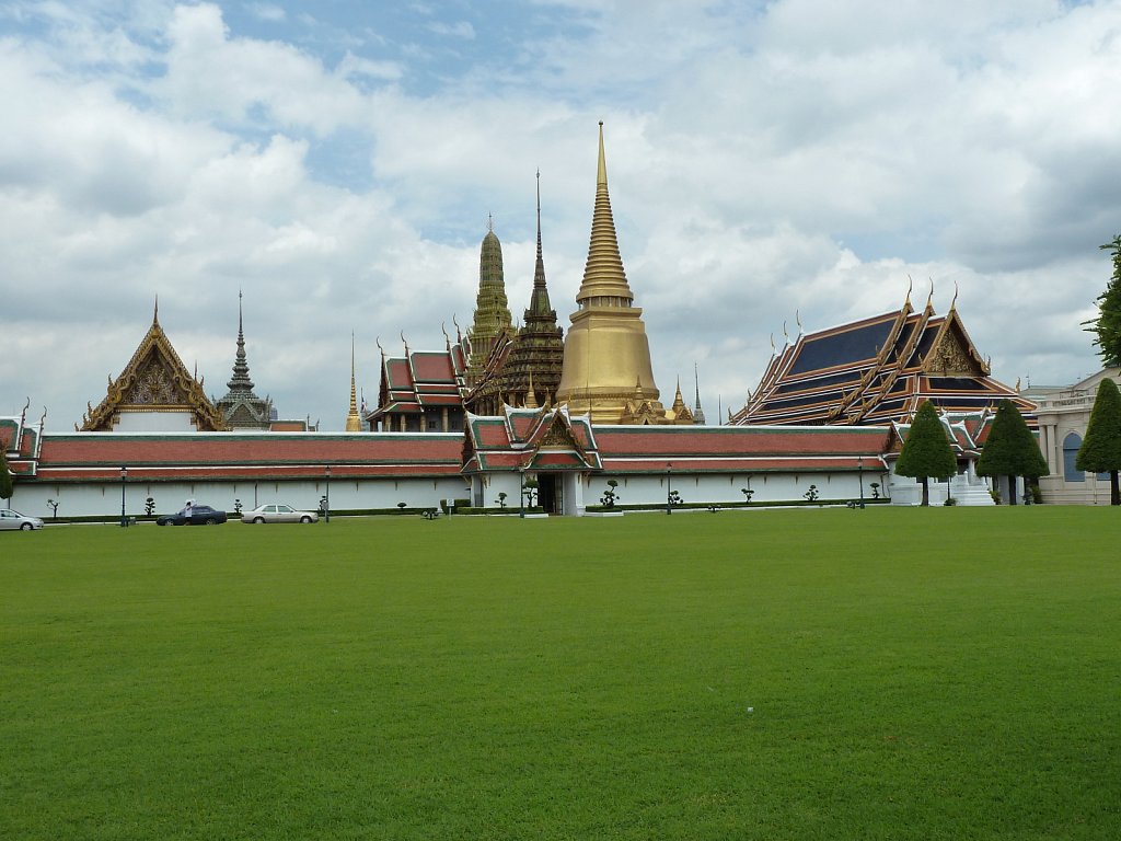 Wat Phra Kaew (Temple of the Emerald Buddha) in the Grand Palace