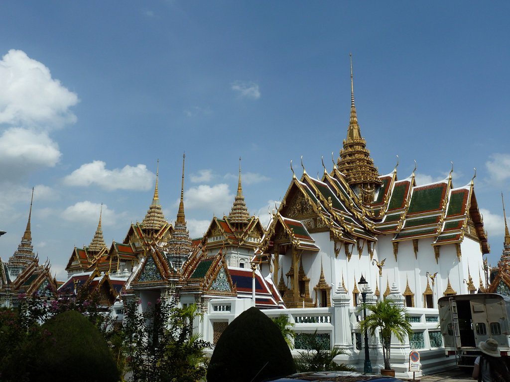 Grand Palace (Dusit Maha Prasat Hall)