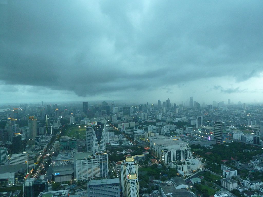 Upcoming rain at Baiyoke Tower 2