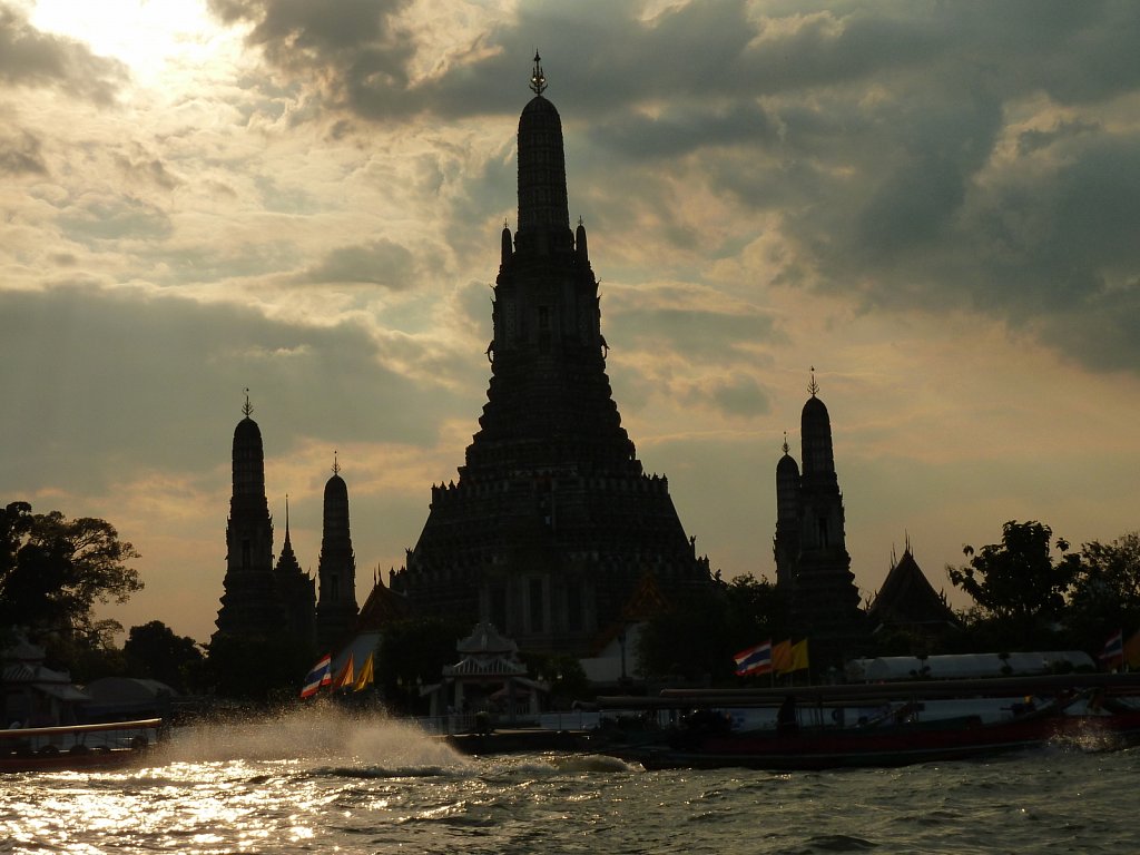 Wat Arun viewed from Chao Phraya river