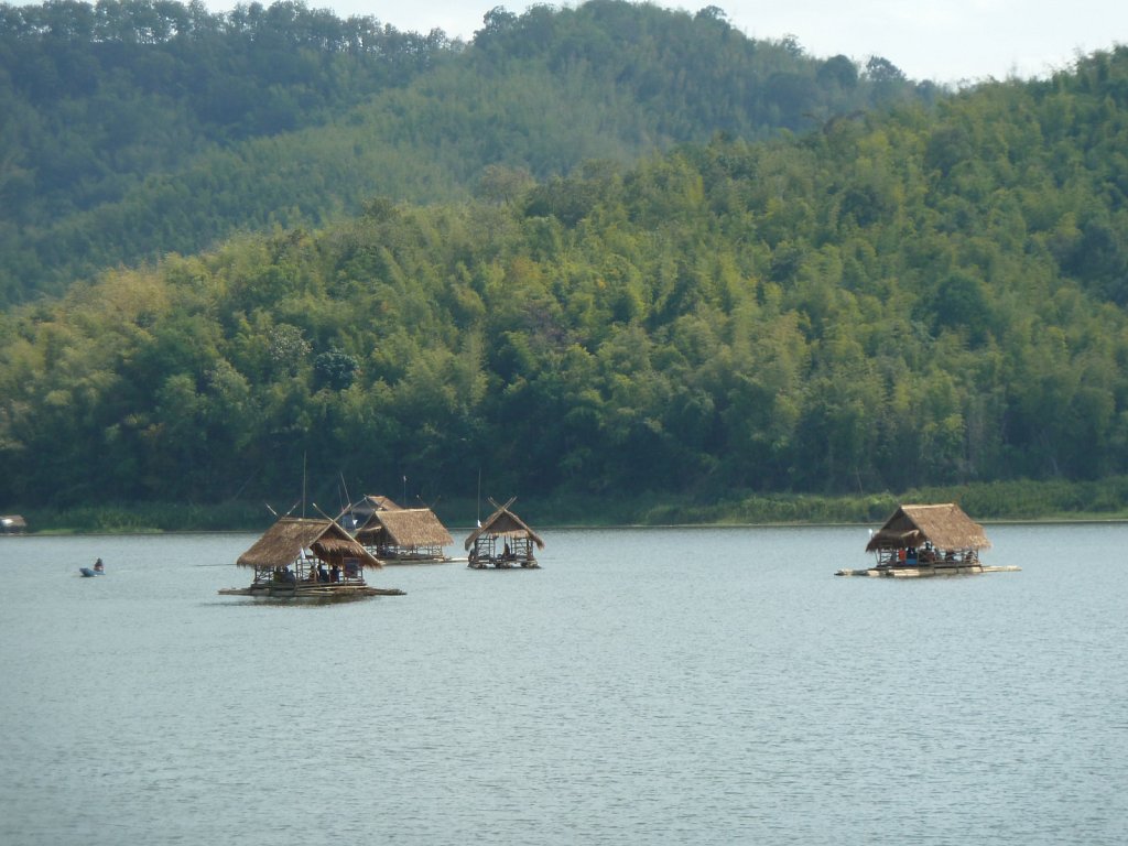 Bamboo rafts (restaurant) at Huay Krating reservoir