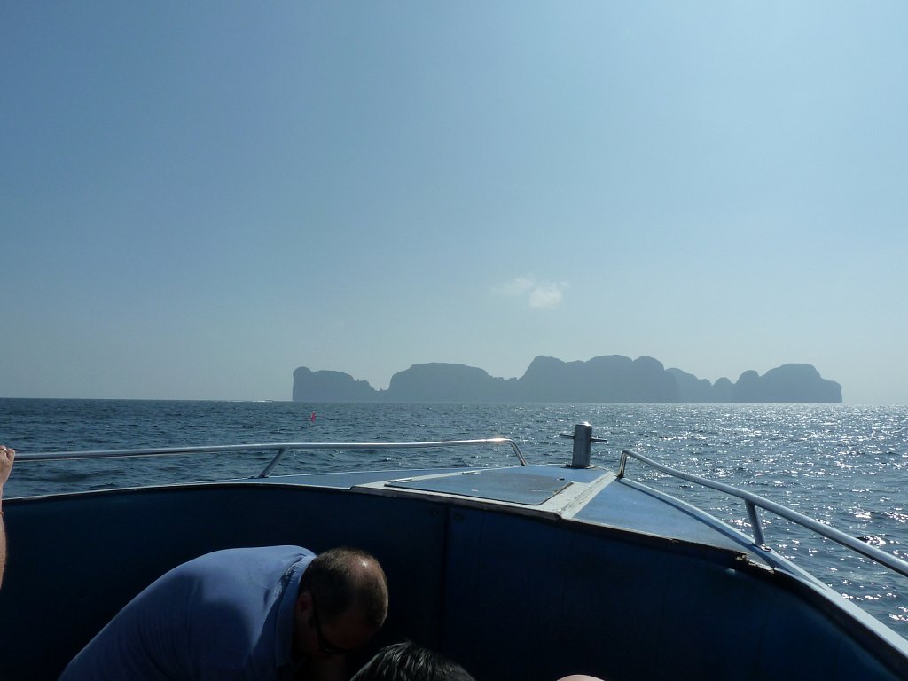 Speed boat trip: On the way to Ko Phi Phi