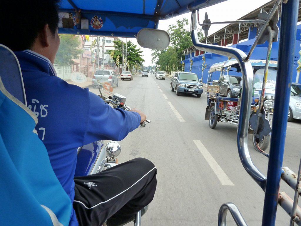 On the way to Laos by tuktuk