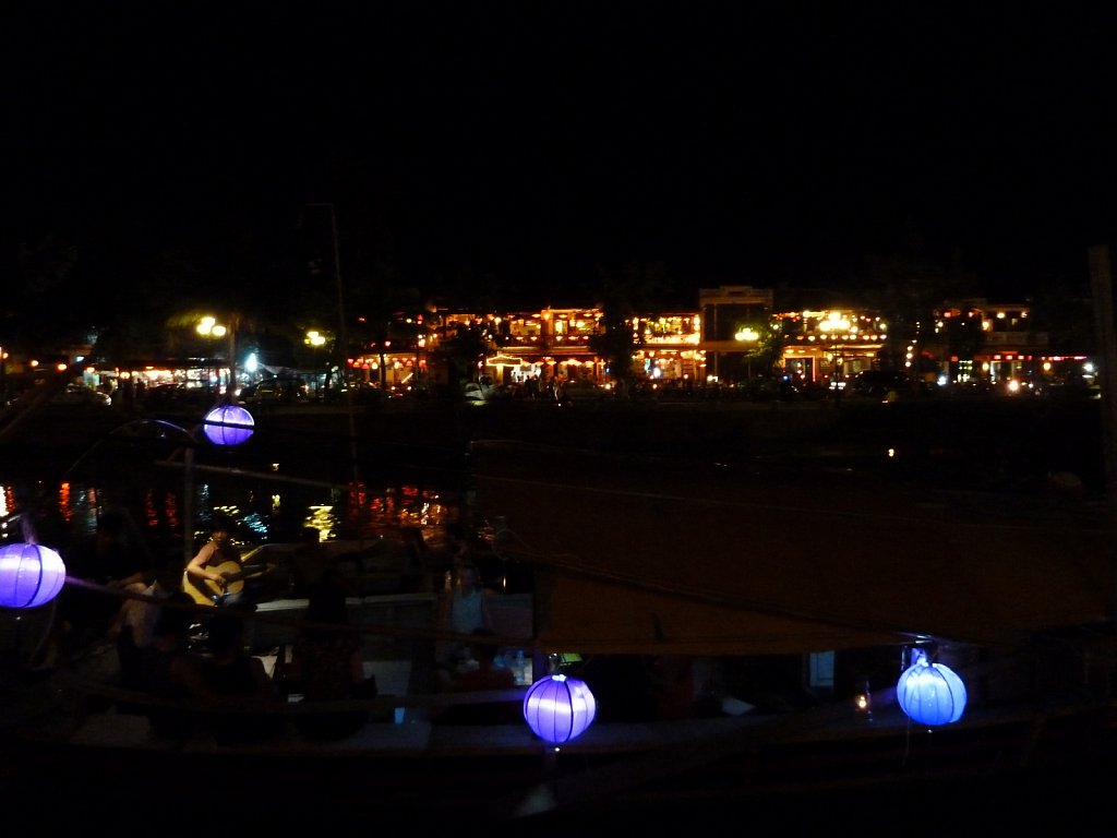 Thu Bon River in Hoi An by night