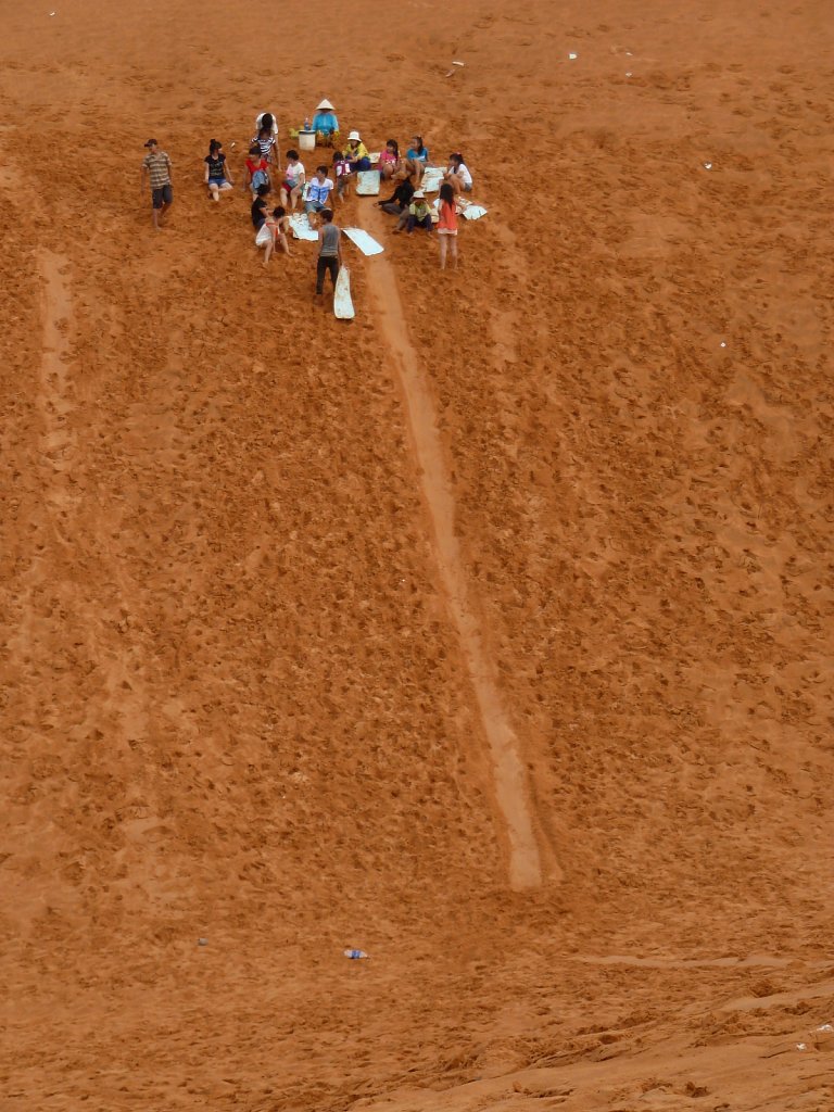 Sleeding in the dunes of Mui Ne