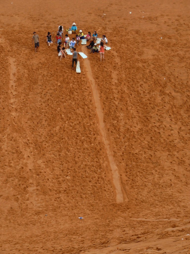 Sleeding in the dunes of Mui Ne