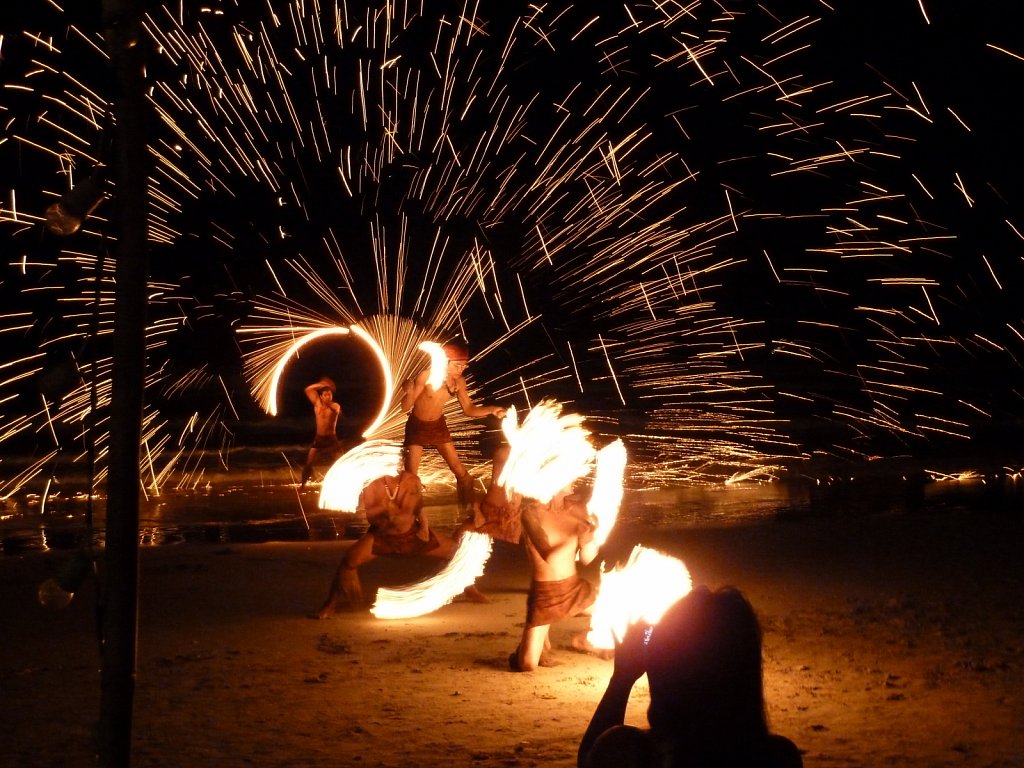 Fire artists at White Sand beach