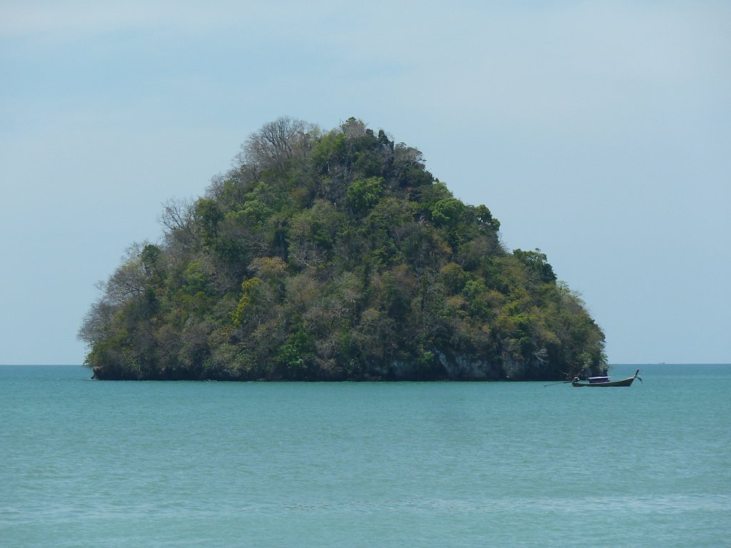 Small island in the West of Aonang 