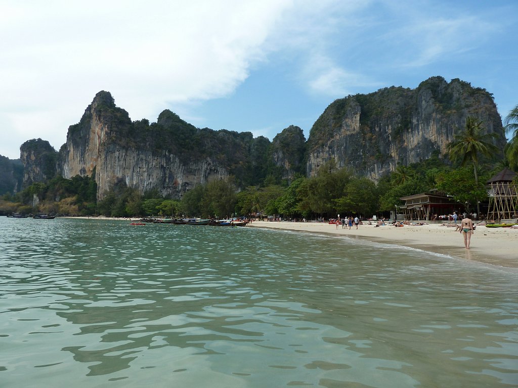 Karst rocks in the North of Railay Beach