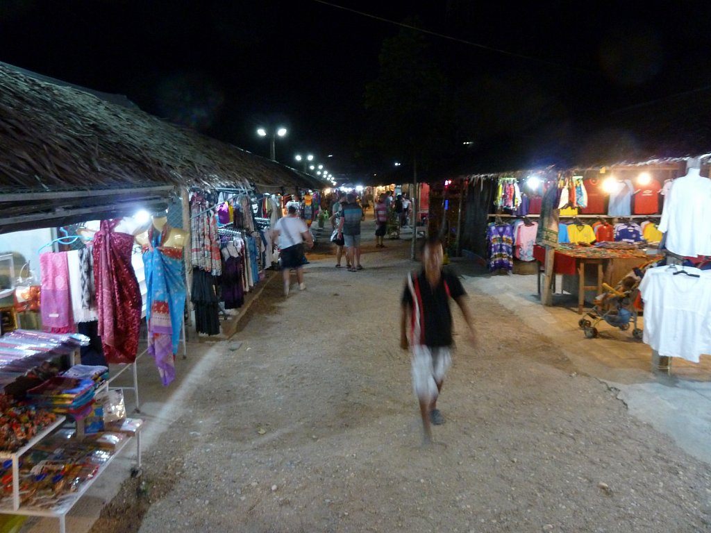 Night market in Bang Niang
