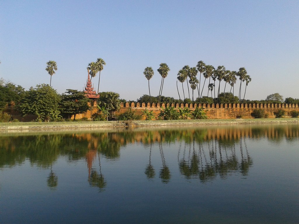 Moat and Wall of the Mandalay Palace "Mya-nan-san-kyaw Shwenanda