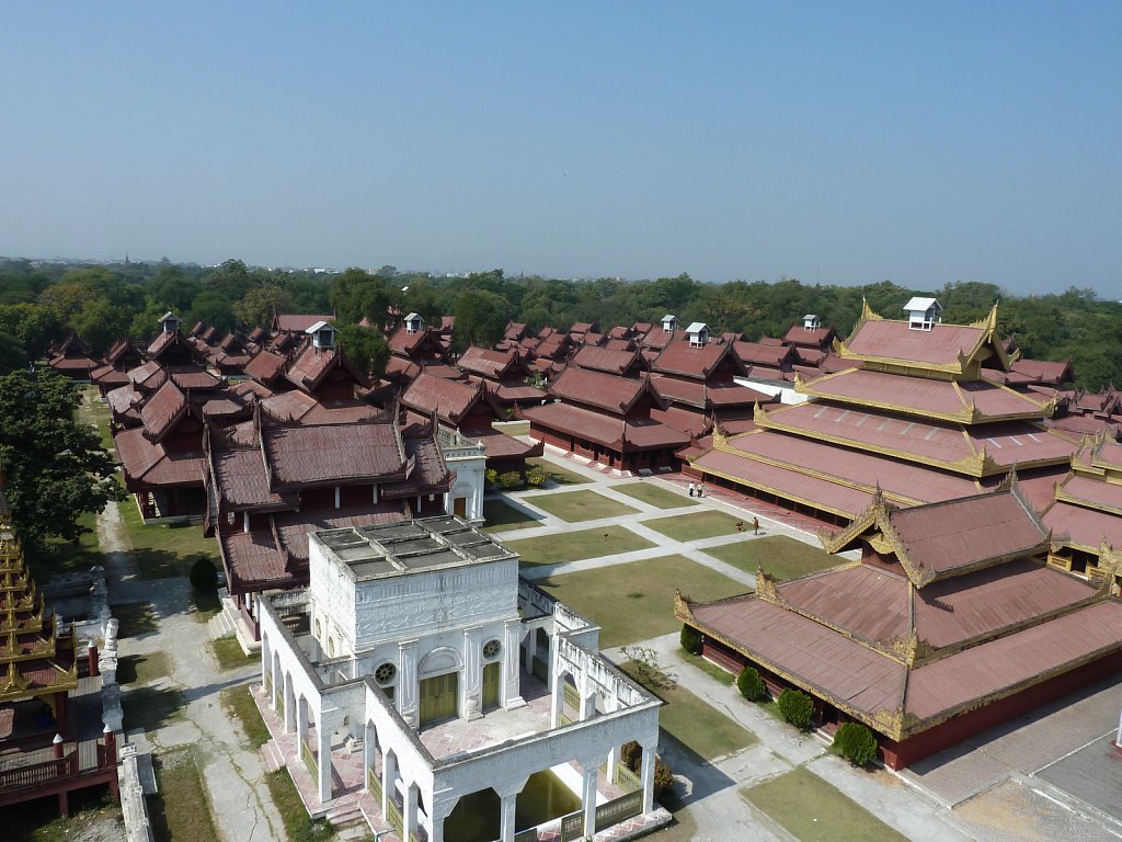 Overview over the Mandalay Palace
