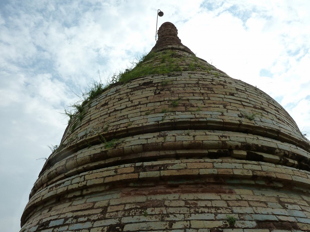 Top of the Alodaw Pyi Pagoda