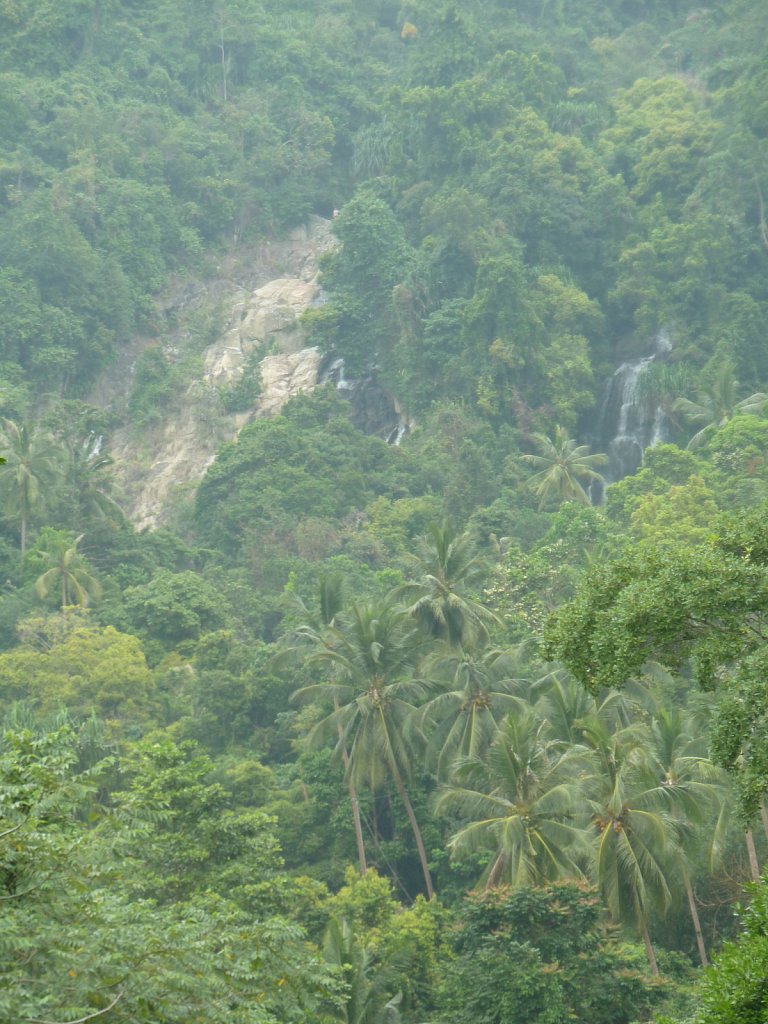 Na Mueang Waterfall