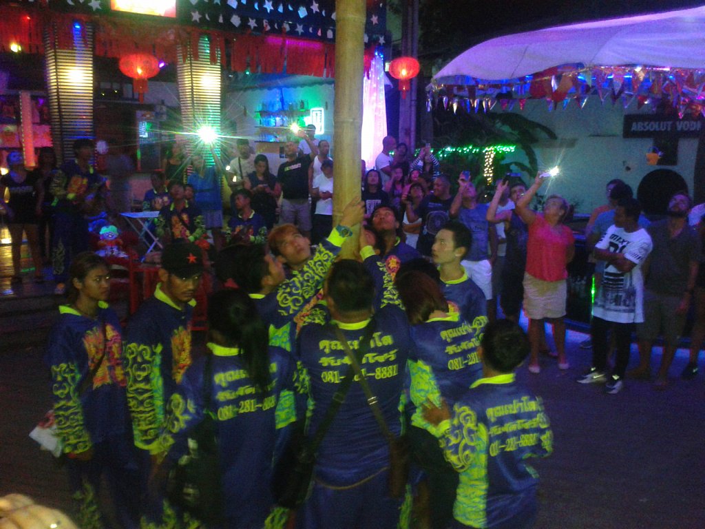 Chinese acrobat group